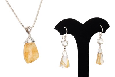 Lot 111 - A SUITE OF RUTILATED QUARTZ JEWELLERY, the...
