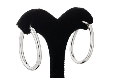 Lot 25 - A PAIR OF 18CT GOLD HOOP EARRINGS, 3 g.