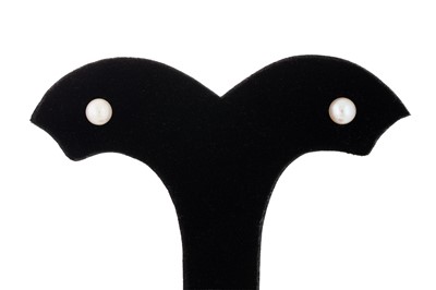 Lot 27 - A PAIR OF CULTURED PEARL STUD EARRINGS, 9ct...