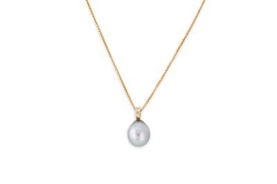 Lot 38 - A BLACK PEARL AND DIAMOND PENDANT, mounted in...