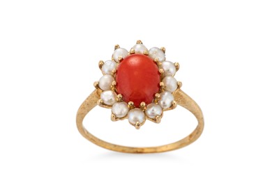 Lot 116 - A SIMULATED CORAL AND PEARL CLUSTER RING,...
