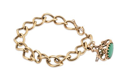 Lot 198 - A 9CT GOLD CURB LINK BRACELET & FOB, 26 g.