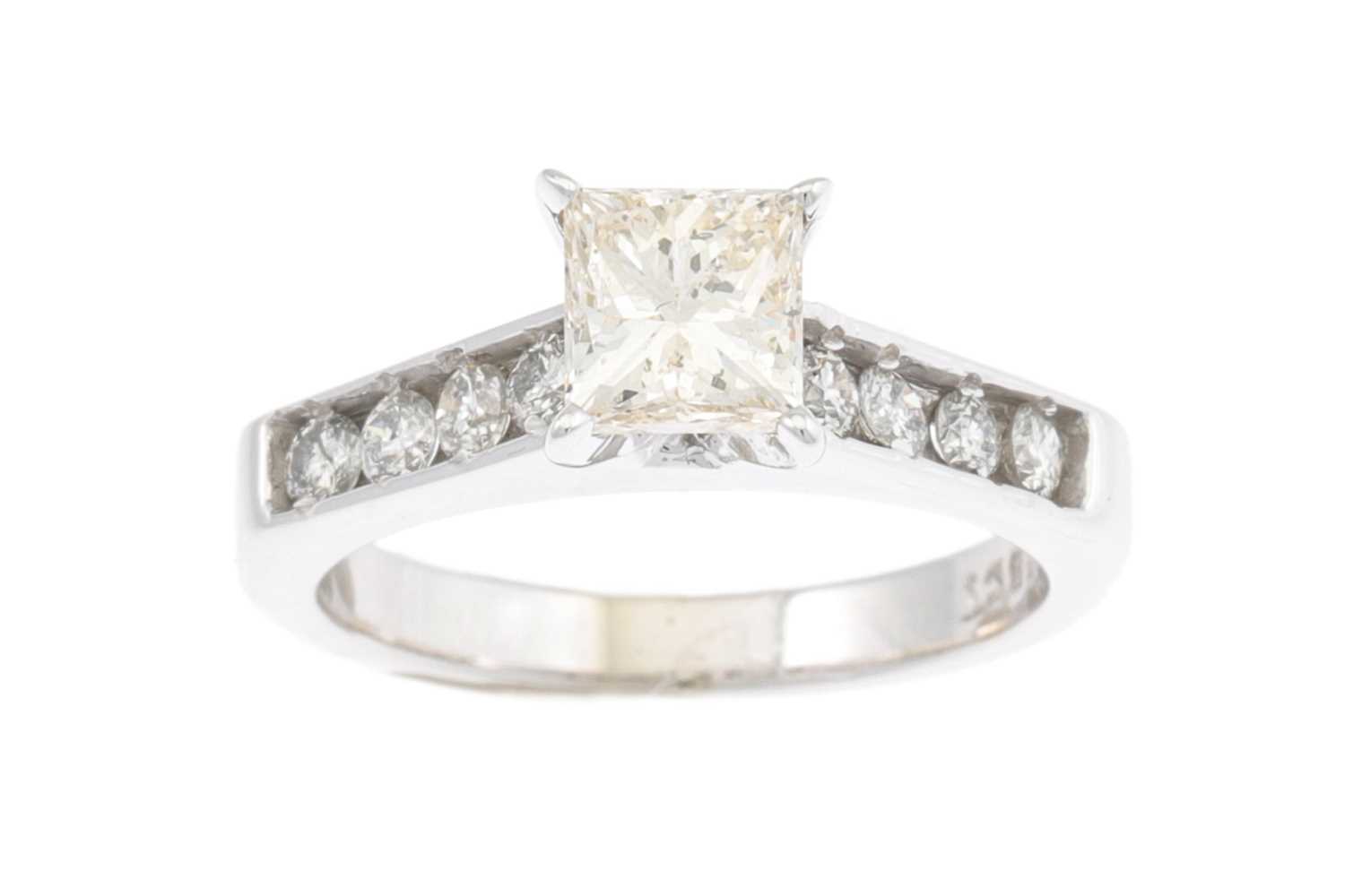 Lot 14 - A DIAMOND SOLITAIRE RING, the princess cut...