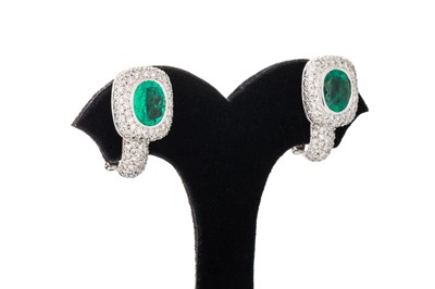 Lot 326 - A PAIR OF EMERALD AND PAVÉ DIAMOND EARRINGS,...