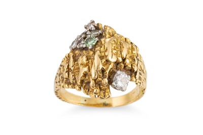 Lot 382 - A DIAMOND SET DRESS RING, of naturalistic bark...