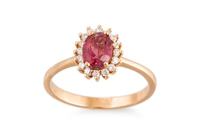 Lot 176 - A TOURMALINE AND DIAMOND CLUSTER RING, the...