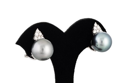 Lot 144 - A PAIR OF TAHITIAN PEARL AND DIAMOND EARRINGS,...