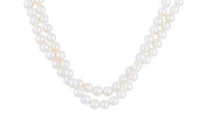 Lot 12 - A TWO ROWED STRING OF CULTURED PEARLS,...