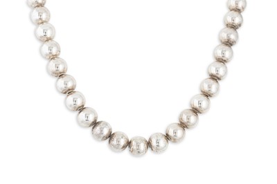 Lot 96 - A TIFFANY BALL STYLE SILVER NECKLACE, boxed,...