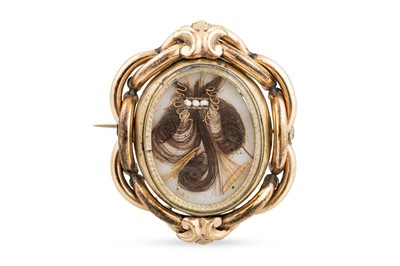 Lot 36 - AN ANTIQUE HAIR WORK MOURNING BROOCH,...