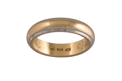 Lot 193 - AN 18CT TWO COLOUR GOLD BAND RING, size L