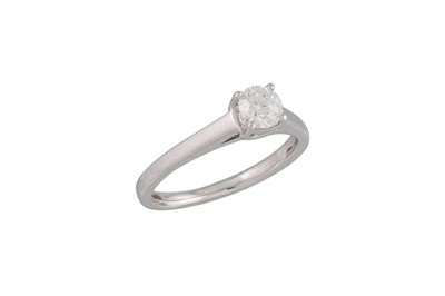 Lot 130 - A DIAMOND SOLITAIRE RING, mounted in 18ct...