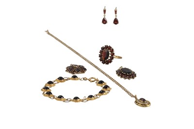 Lot 132 - A COLLECTION OF GARNET JEWELLERY, set in gold,...