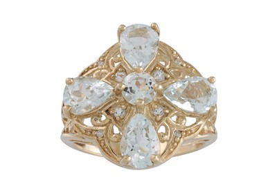 Lot 16 - AN AQUAMARINE CLUSTER RING, mounted in 9ct...