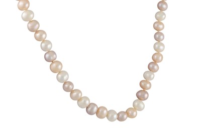 Lot 24 - A CULTURED PEARL NECKLACE, pink tones, yellow...