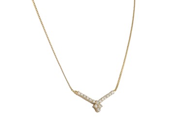 Lot 101 - A DIAMOND NECKLACE, mounted in 18ct yellow...
