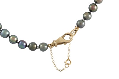 Lot 62 - A SET OF BLACK CULTURED PEARLS, 9ct clasp,...