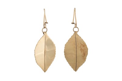 Lot 374 - A PAIR OF 9CT GOLD EARRINGS, by Emma Stewart...