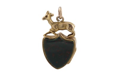 Lot 400 - AN ANTIQUE LOCKET, set with bloodstone and...