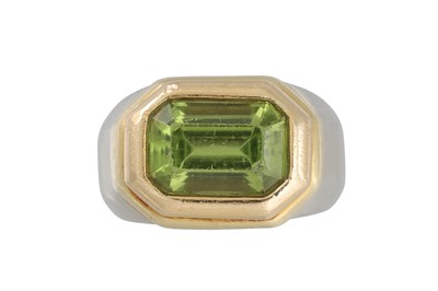 Lot 405 - A VAN CLEEF & ARPELS PERIDOT RING, French...
