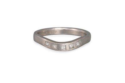 Lot 204 - A DIAMOND SET SHAPED BAND, mounted in platinum,...