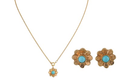 Lot 168 - A GOLD PLATED PENDANT BY MARIKA MURNAGHAN, of...