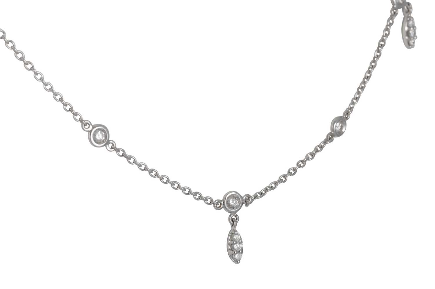 Lot 293 A DIAMOND NECKLACE, the collet set brilliant