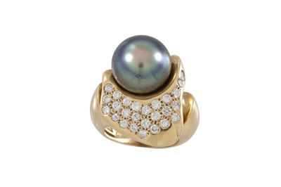 Lot 268 - A TOUSSAINT TAHITIAN SOUTH SEA PEARL AND...