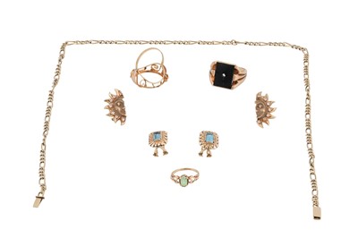 Lot 88 - A COLLECTION OF 9CT AND 10CT JEWELLERY,...