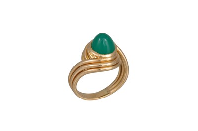 Lot 99 - A VAN CLEEF & ARPELS CHRYSOPRASE RING, the...