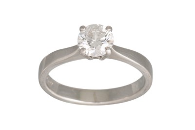 Lot 344 - A DIAMOND SOLITAIRE RING, mounted in platinum....