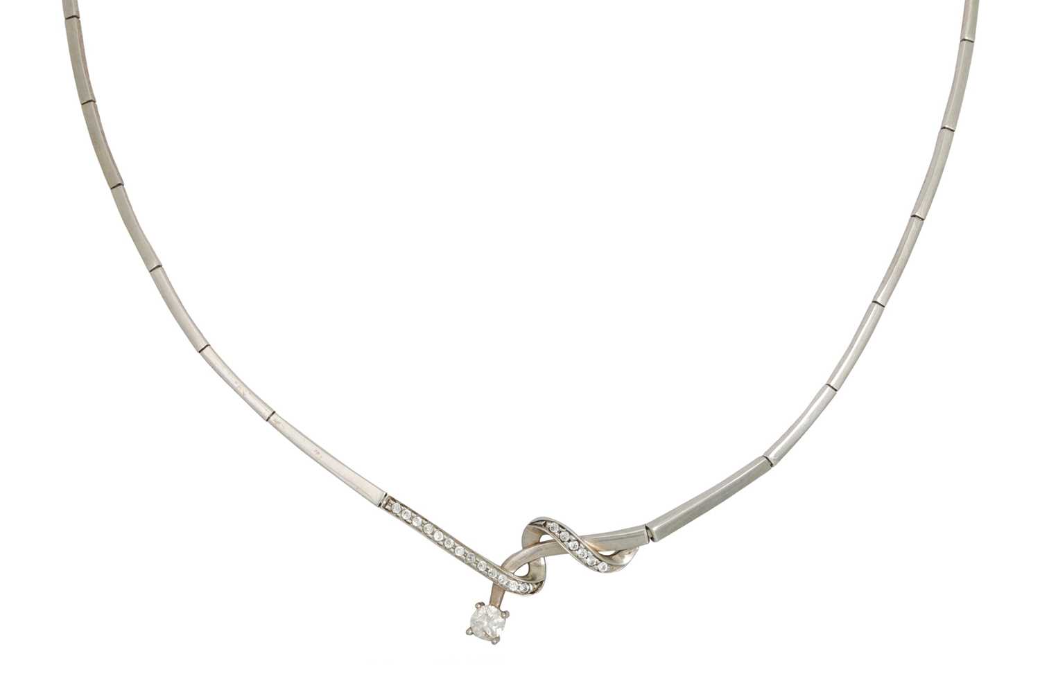 Lot 20 - A 9CT WHITE GOLD NECKLACE, set with white...