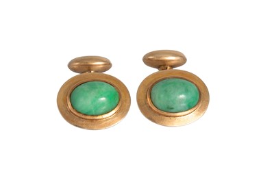 Lot 125 - A PAIR OF CASED GOLD CUFFLINKS, set with...