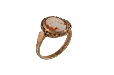 Lot 114 - A 9CT GOLD AND TOPAZ DRESS RING, the marquise...