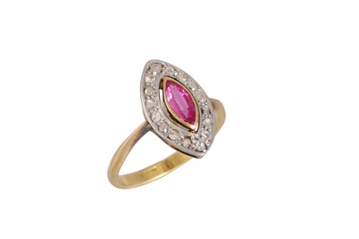 Lot 31 - A VINTAGE RUBY AND DIAMOND CLUSTER RING, the...