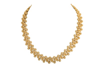 Lot 115 - A VINTAGE GOLD PLATED FANCY COLLAR AND...