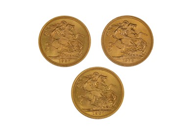 Lot 483 - 3 X FULL GOLD SOVEREIGN ENGLISH COINS (1957,...