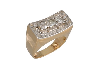 Lot 336 - A RETRO DIAMOND RING OF CONCAVE SHAPE FORM,...