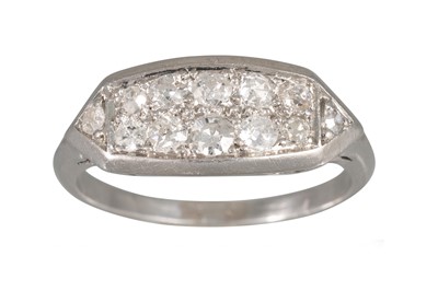 Lot 420 - AN ART DECO TWO ROWED DIAMOND RING, set with...
