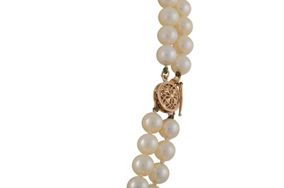 Lot 120 - A TWIN ROW SET OF PEARLS, with a 14ct gold...