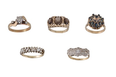 Lot 380 - A COLLECTION OF FIVE GOLD RINGS, mid 20th...