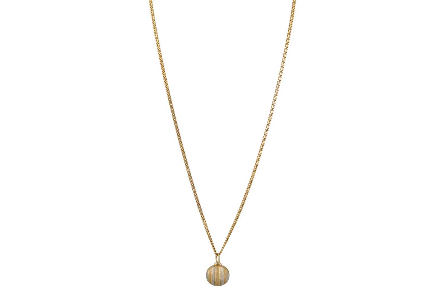 Lot 102 - A THREE COLOUR GOLD PENDANT, to a 18ct gold...