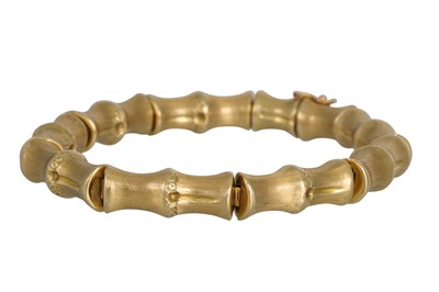Lot 214 - AN 18CT GOLD BAMBOO STYLE ARTICULATED BRACELET,...