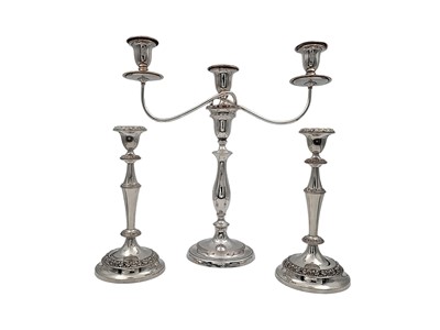 Lot 533 - AN ANTIQUE SHEFFIELD SILVER PLATED THREE...