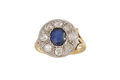 Lot 358 - A VICTORIAN SAPPHIRE AND DIAMOND CLUSTER RING,...
