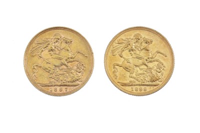 Lot 496 - TWO VICTORIAN GOLD SOVEREIGNS 1897 & 1899 16 g.