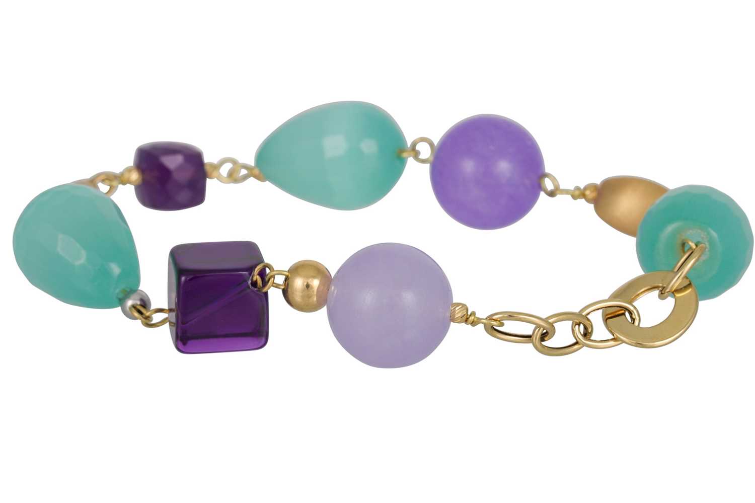 Lot 51 - A CHALCEDONY AND AMETHYST BRACELET, beaded...