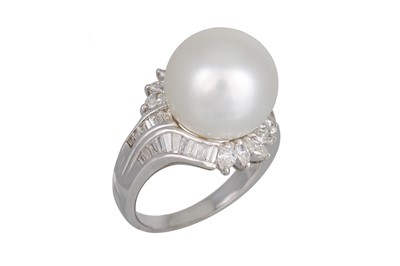 Lot 23 - A SOUTH SEA PEARL AND DIAMOND SET RING, the...