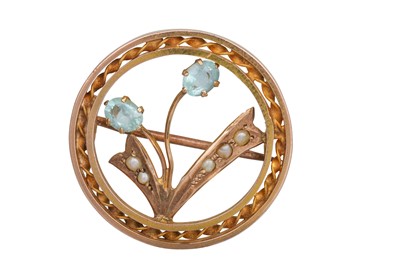 Lot 12 - AN ART NOUVEAU AQUAMARINE AND PEARL BROOCH, of...