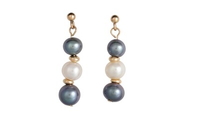Lot 158 - A TWO COLOUR CULTURED PEARL SET, to include a...